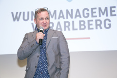 Rankweil am 15.11.2024 LKH Landeskrankenhaus Rankweil, Tagung Wundmanagement, Eroeffnung Prim. Robert Strohal, Referent Hauke Cornelsen